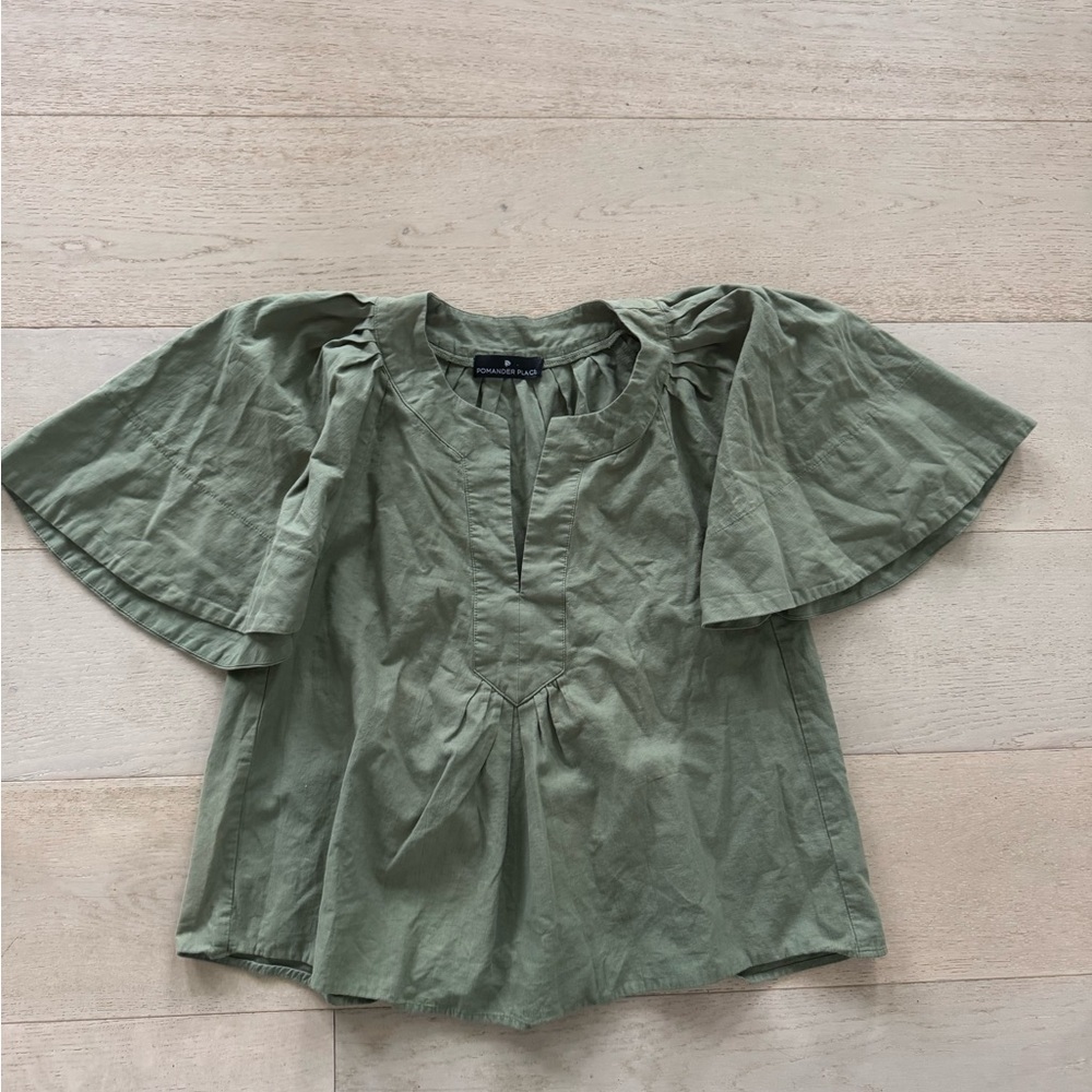 Tuckernuck Pomander Place Women's S Finley Flutter Sleeve top forest green - Picture 5 of 9